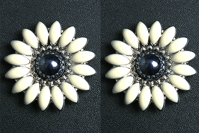 45HS Western Screw Back Concho 1.25 In Black White Floral Silver Saddle - Picture 8 of 21